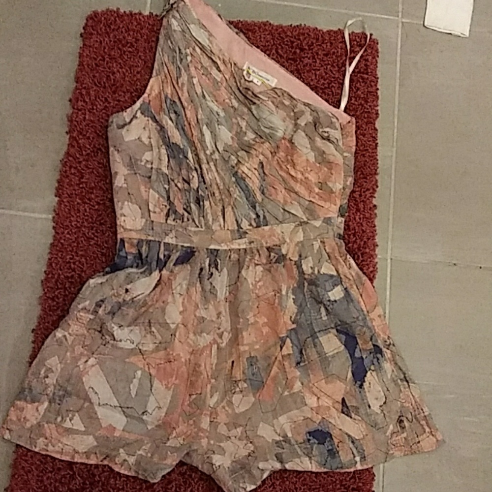 Romper size 8